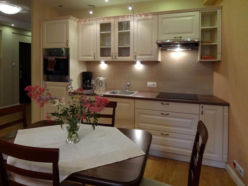 Apartamenty Centrum Villa Perla Jelenia Gora Bilik gambar